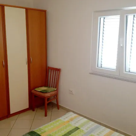 Apartman Apartment In Rtina - Zadar Riviera 8162 Razanac