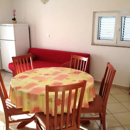 Apartmán In Rtina - Zadar Riviera 8162 Ražanac